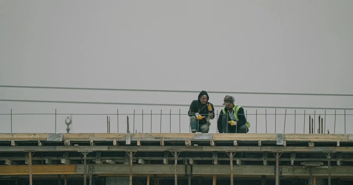 Optimiser la coordination sécurité chantier BTP : 3 leviers de 2026