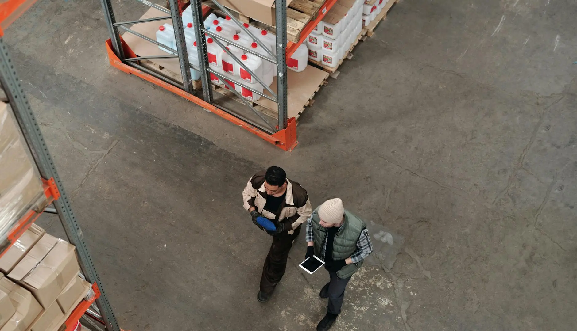 Guide d’ergonomie logistique et prévention TMS en entrepôt professionnel