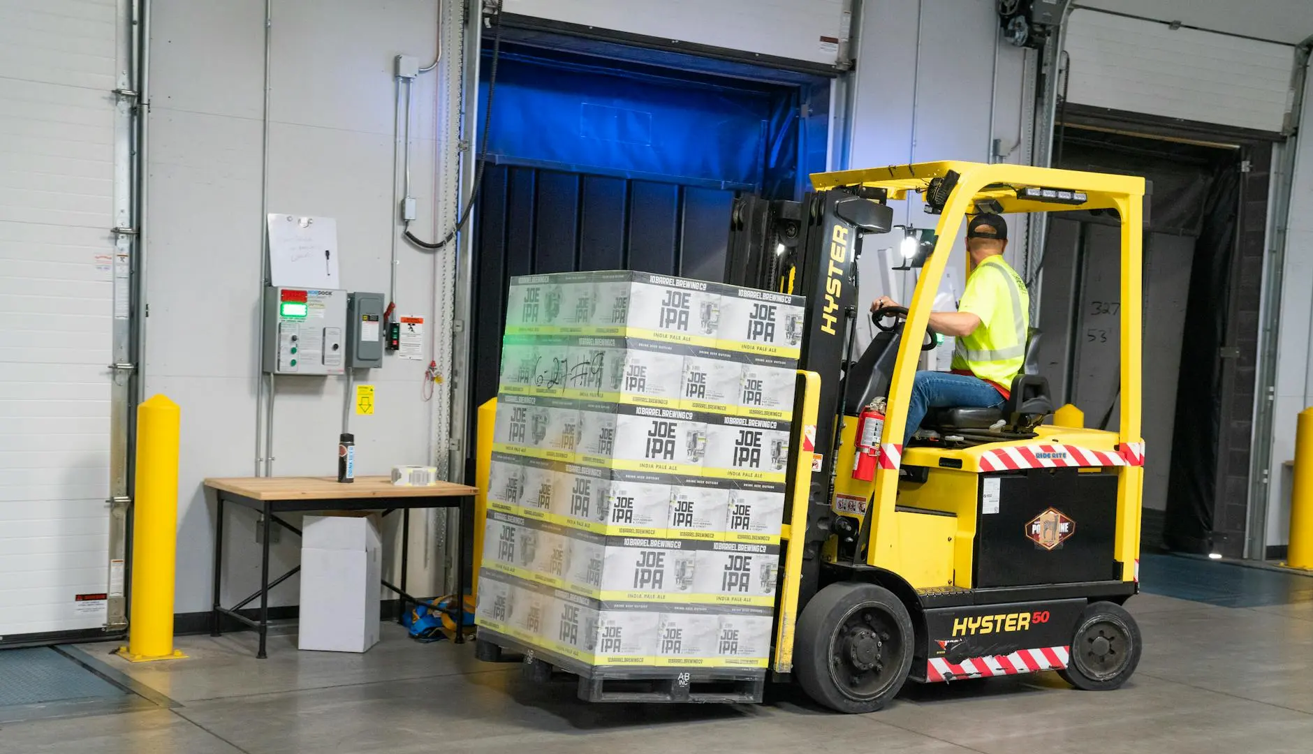 Cariste participant à un atelier pratique lors d'un Safety Day logistique entrepôt au Maroc