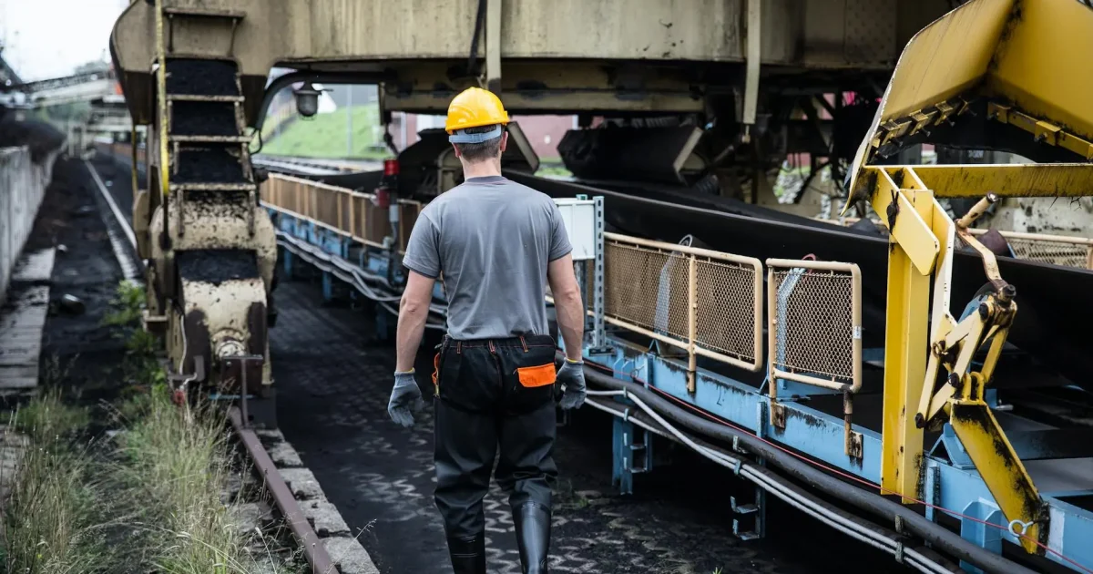 Optimiser le bien-être au travail industriel par la prévention HSE